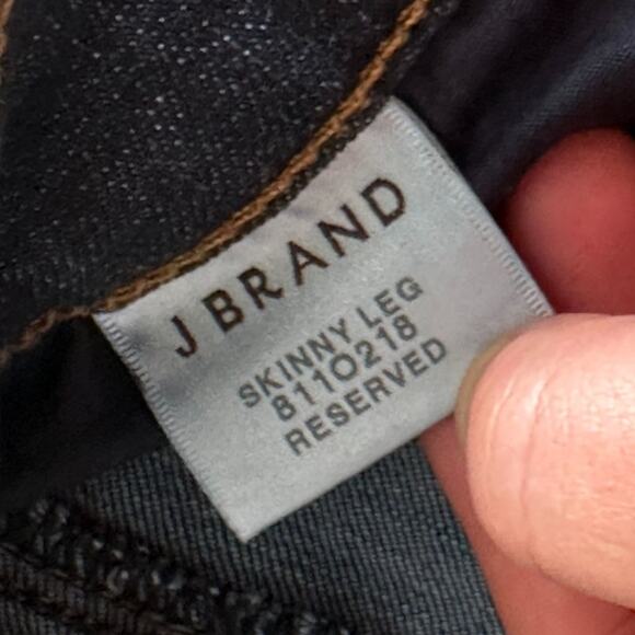 J BRAND - Skinny Leg in Reserved Wash - Picture 4 of 9